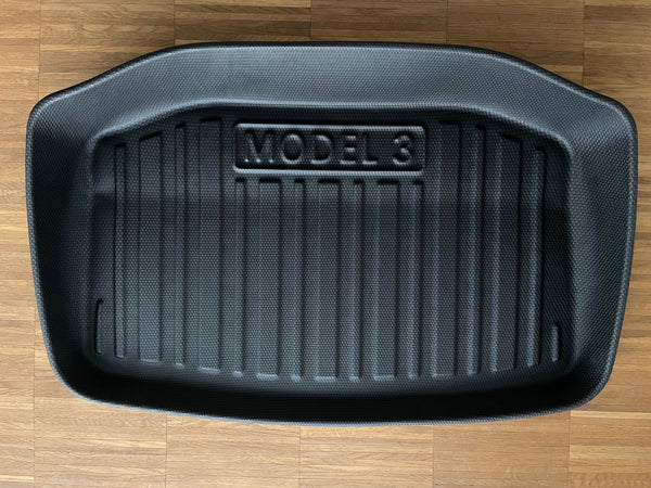 Tesla Model 3 Kabelromsmatte - Allværsmatte - Stripe Design